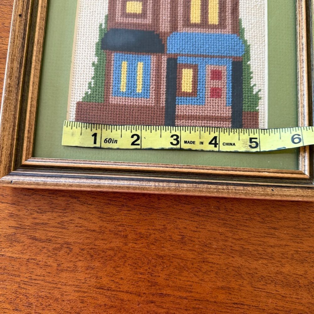Vintage 70’s Framed Needlepoint House Art With Green Mat inside Brown Wood Frame - Picture 14 of 15